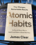 Atomic Habits: An Easy & Proven Way to Build Good Habits & Break Bad Ones